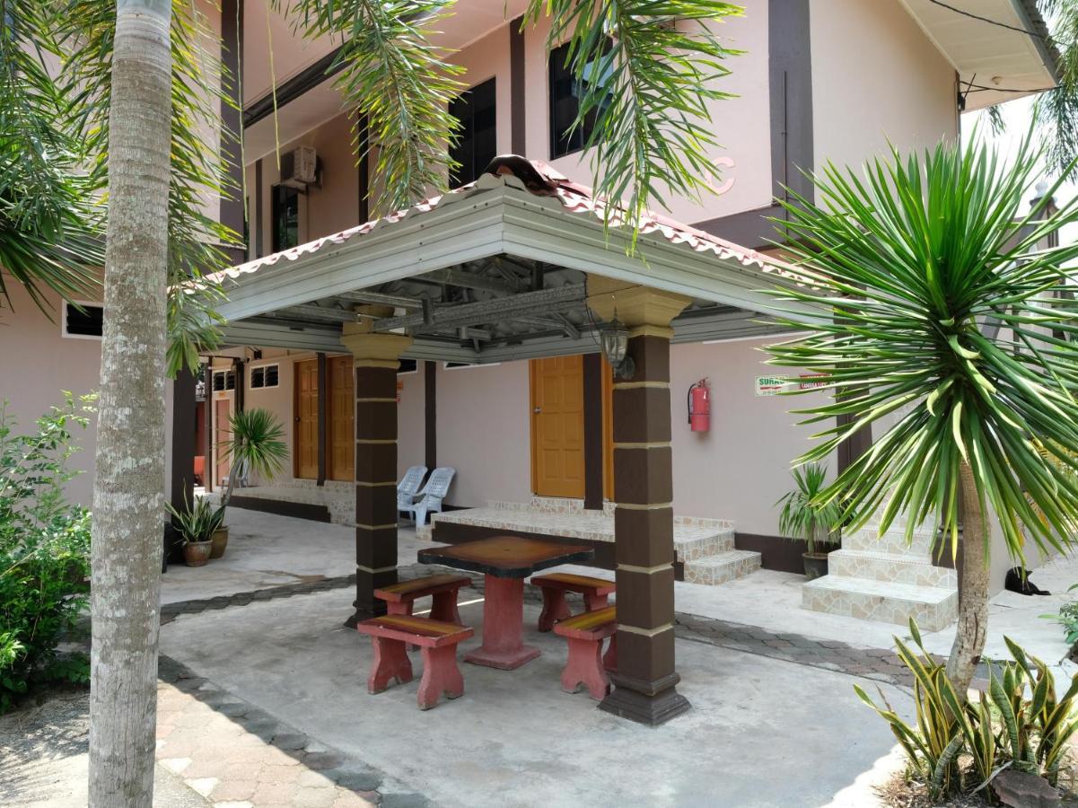 Oyo 44005 Senangin Resort & Cafe Tumpat Екстериор снимка